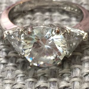 ⭐️ 3 for $10 - Silver sparkly ring